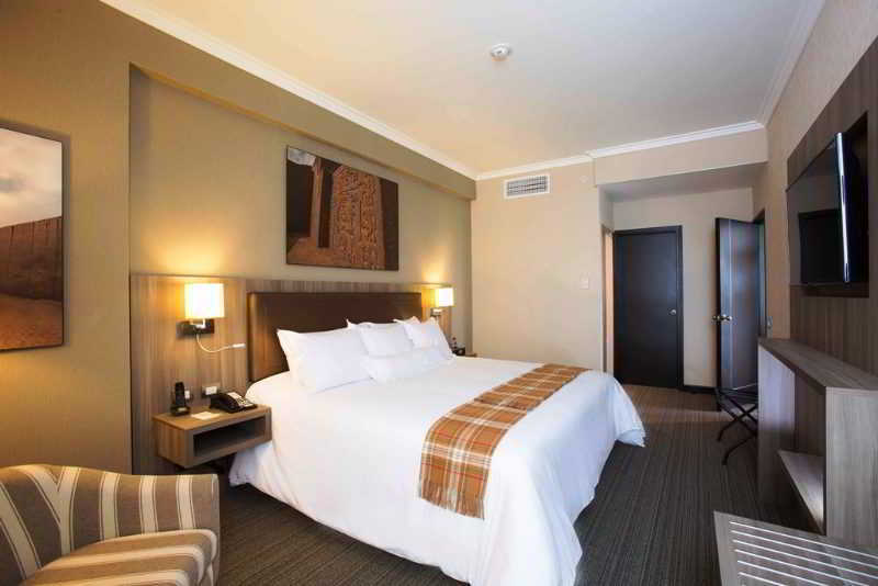 Casa Andina Premium Trujillo Otel Encalada Dış mekan fotoğraf